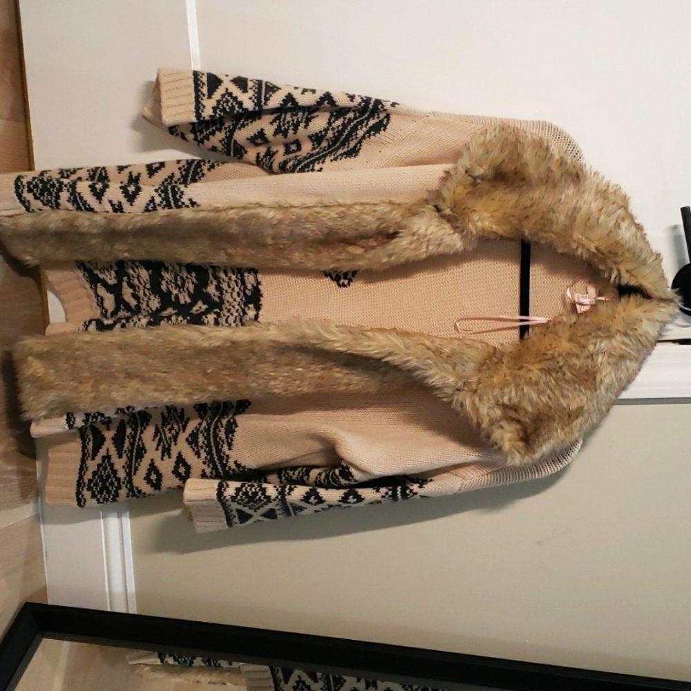 Love21 Size L Women Knit Sweater Cardigan Faux Fur Natural Beige Cream Knit